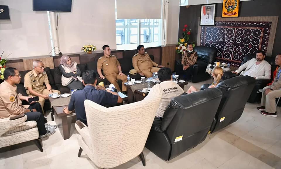 Unesco Turunkan Tim Untuk Menilai Geopark Maros-Pangkep, Gubernur dan Para Bupati Menyambut Langsung